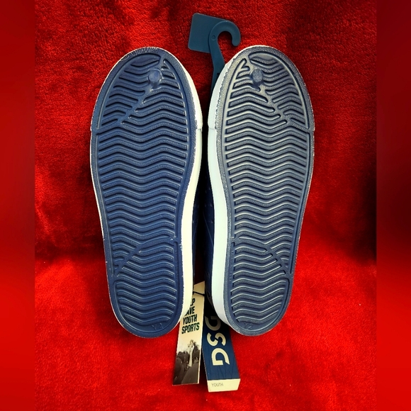 DSG EVA Slip-On water shoes, size 2 youth - Picture 2 of 3